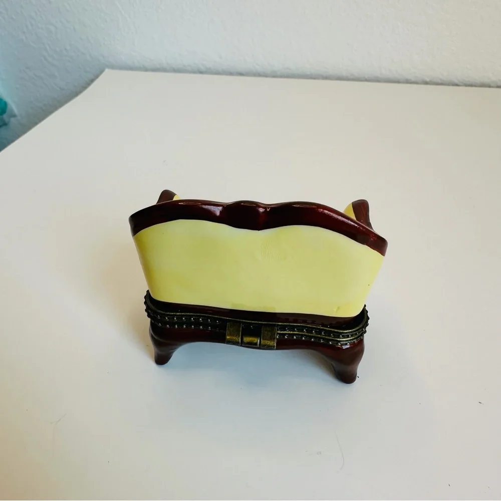 Floral Victorian Loveseat‎ Trinket Box
